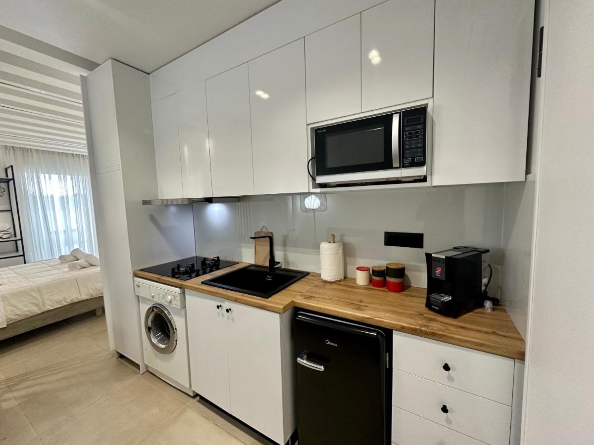 SEA VIEW SUITES Lungomare - Housity