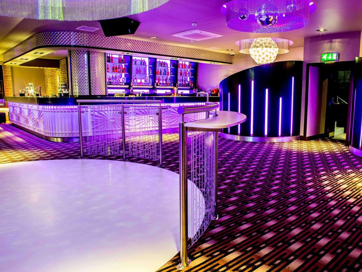 The Commercial Hotel - Housity