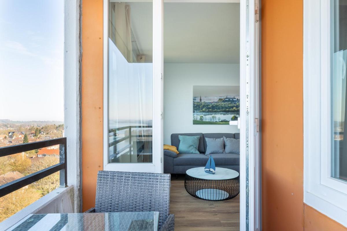 MOOI: Fantastisches Apartment mit Seeblick und Stil, Netflix - Housity