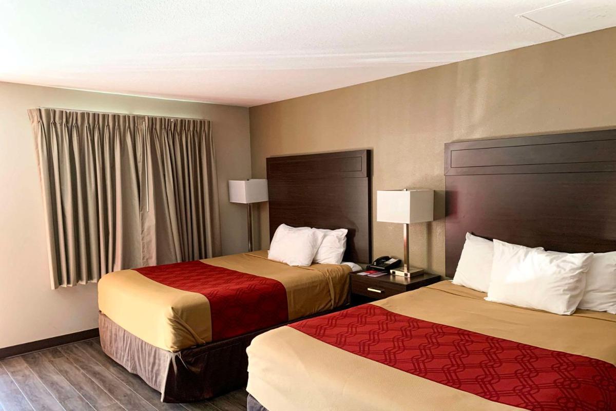 Econo Lodge Portland Downtown - Housity