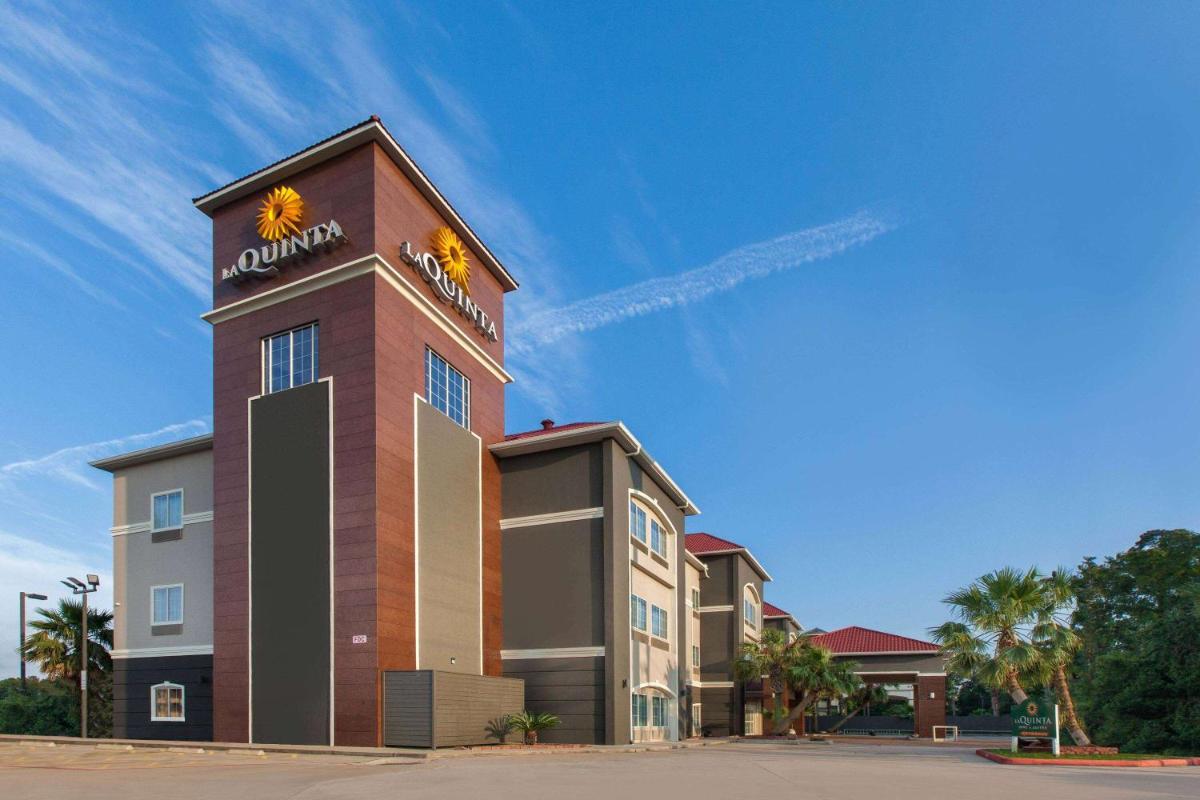 La Quinta by Wyndham Houston New Caney - Housity