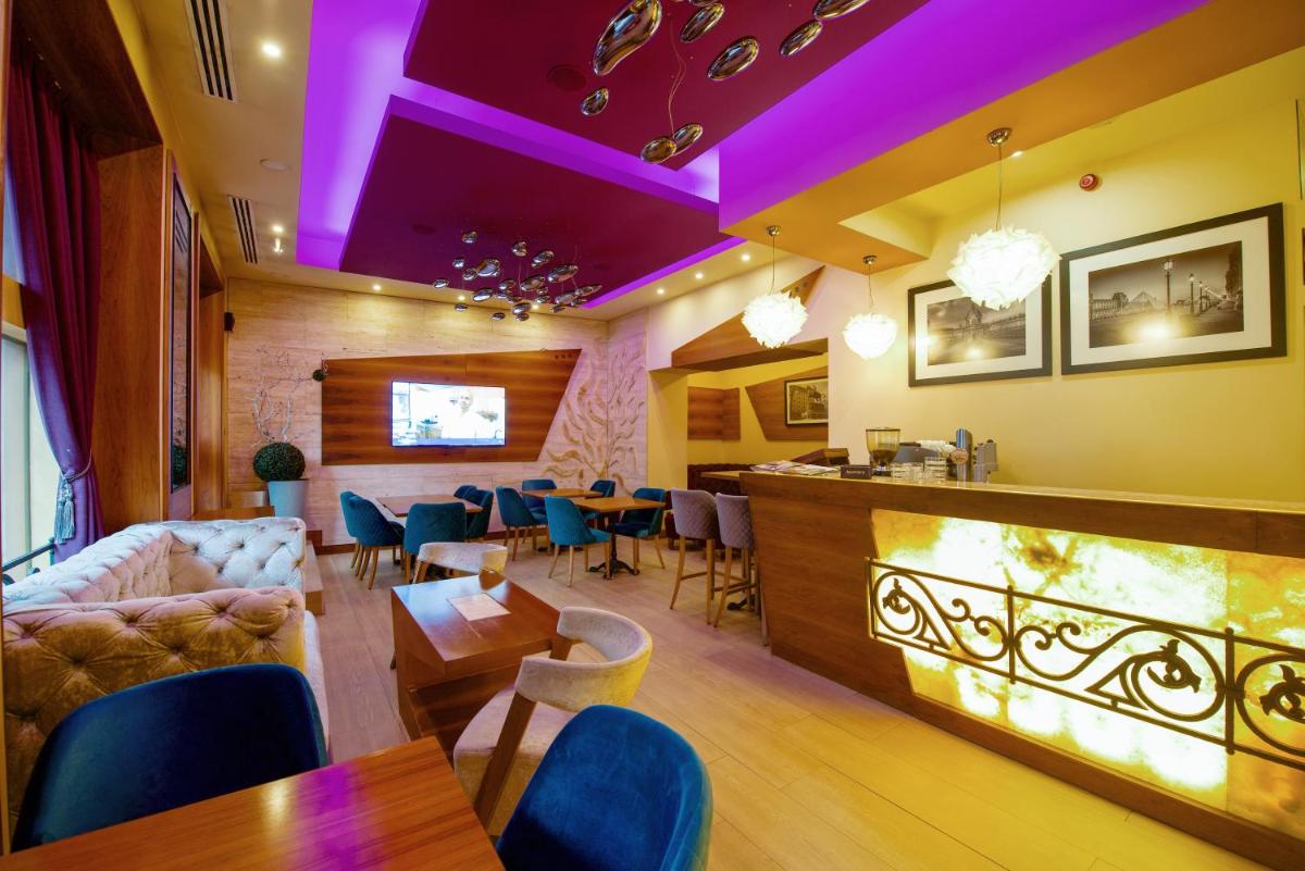 Hotel City Savoy - Housity