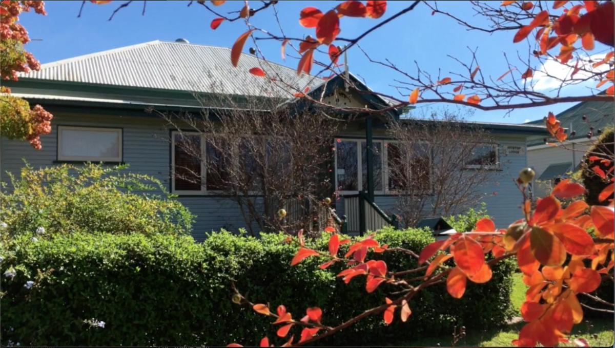 Pitstop Lodge Guesthouse B&B - Housity