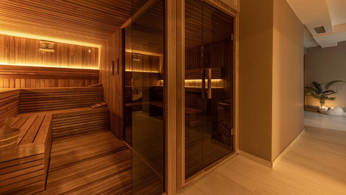 Grand Hotel Zagreb - Housity