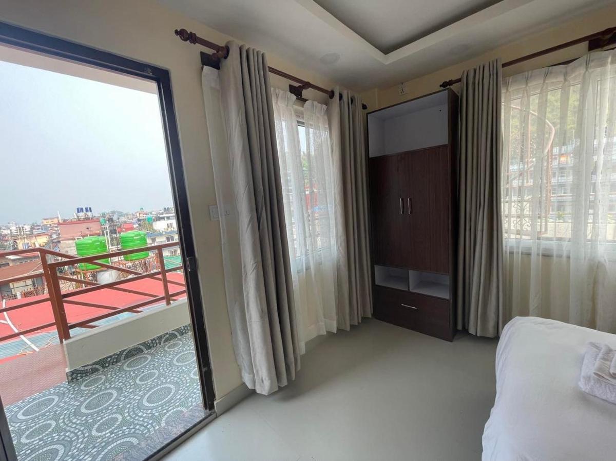 8848 Peak Apartments - Housity