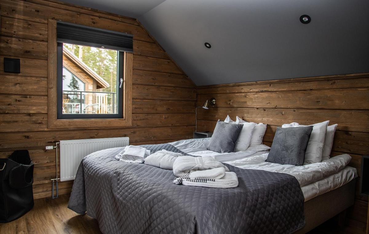 Laxhall Hotell Krog Konferens - Housity