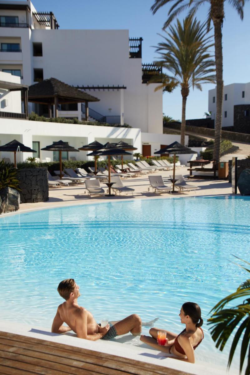 Piscina en o cerca de Secrets Lanzarote Resort & Spa - Adults Only (+18)