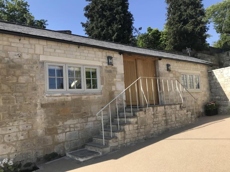 BARLEY - cosy stylish apartment - easy access to Bath and many nearby attractions - Housity