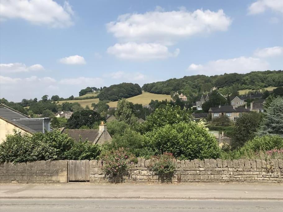 BARLEY - cosy stylish apartment - easy access to Bath and many nearby attractions - Housity