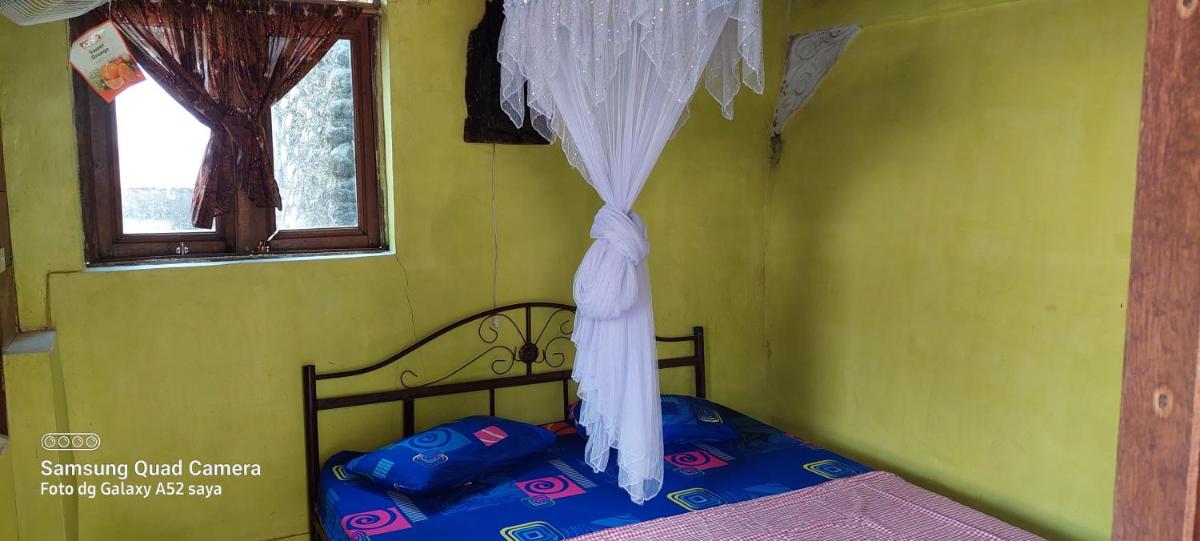 LawangInn- Restaurant-Guesthouse(B&B) - Housity