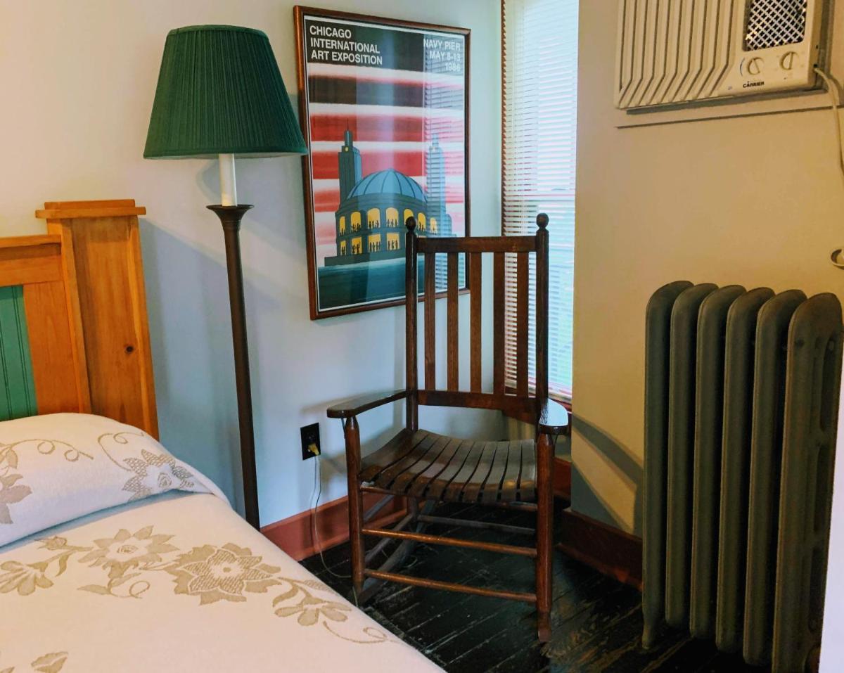 Lakeside Inn - Housity