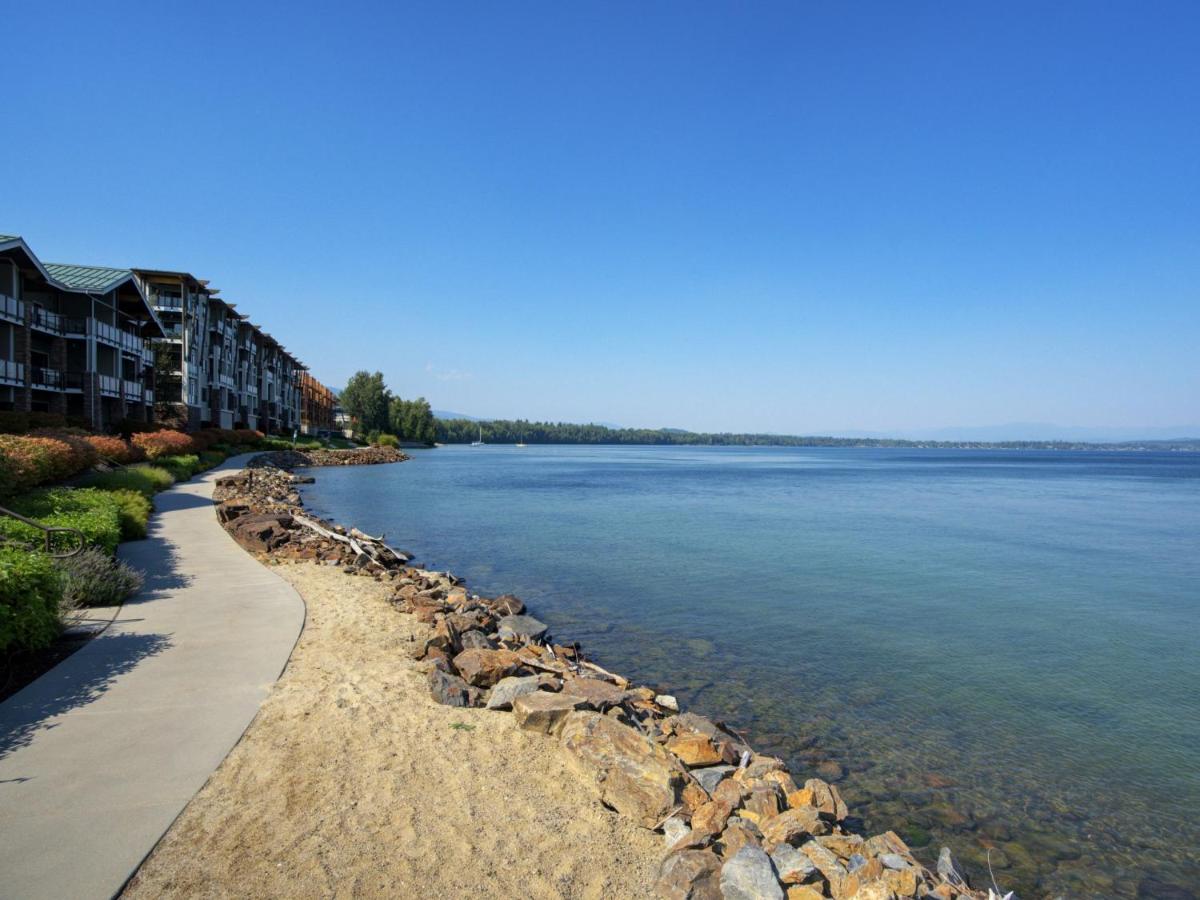 Pristine Lakeside Condo W-heated Pool, Hot Tub Beach - Seasons At Sandpoint - Housity