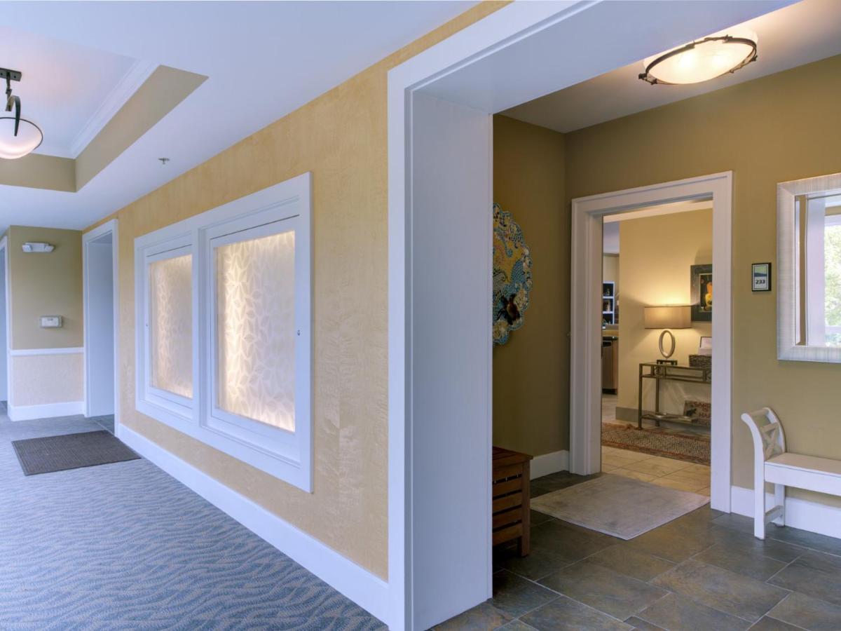 Pristine Lakeside Condo W-heated Pool, Hot Tub Beach - Seasons At Sandpoint - Housity