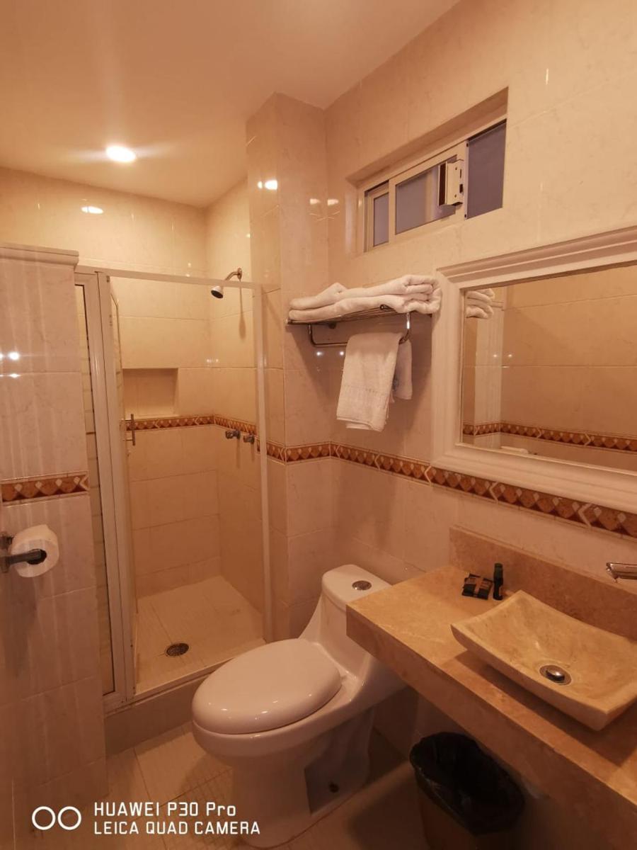 Savoy Express - Housity