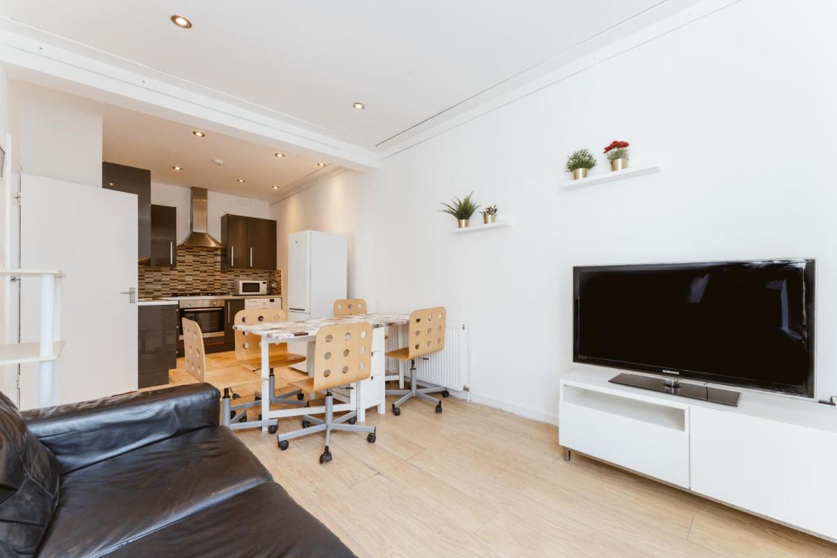 Mile End Double Rooms 27 Guest house - Housity