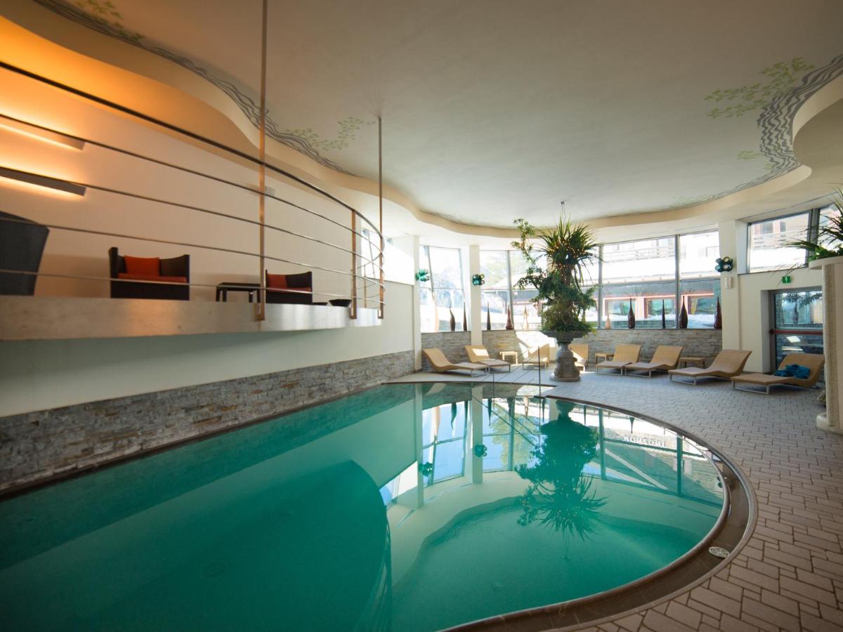 Hotel Monzoni - San Pellegrino - Housity