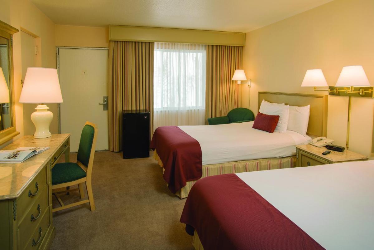 Sandcastle Resort at Lido Beach - Housity