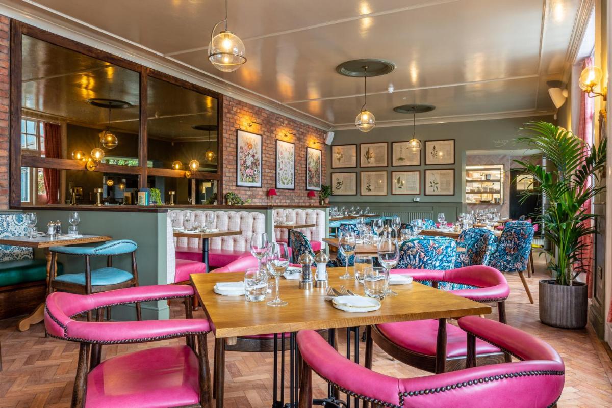 The Crown Inn - Housity