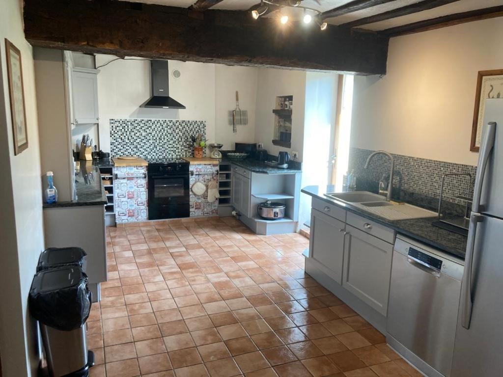 Barn Long House with Private pool - Housity