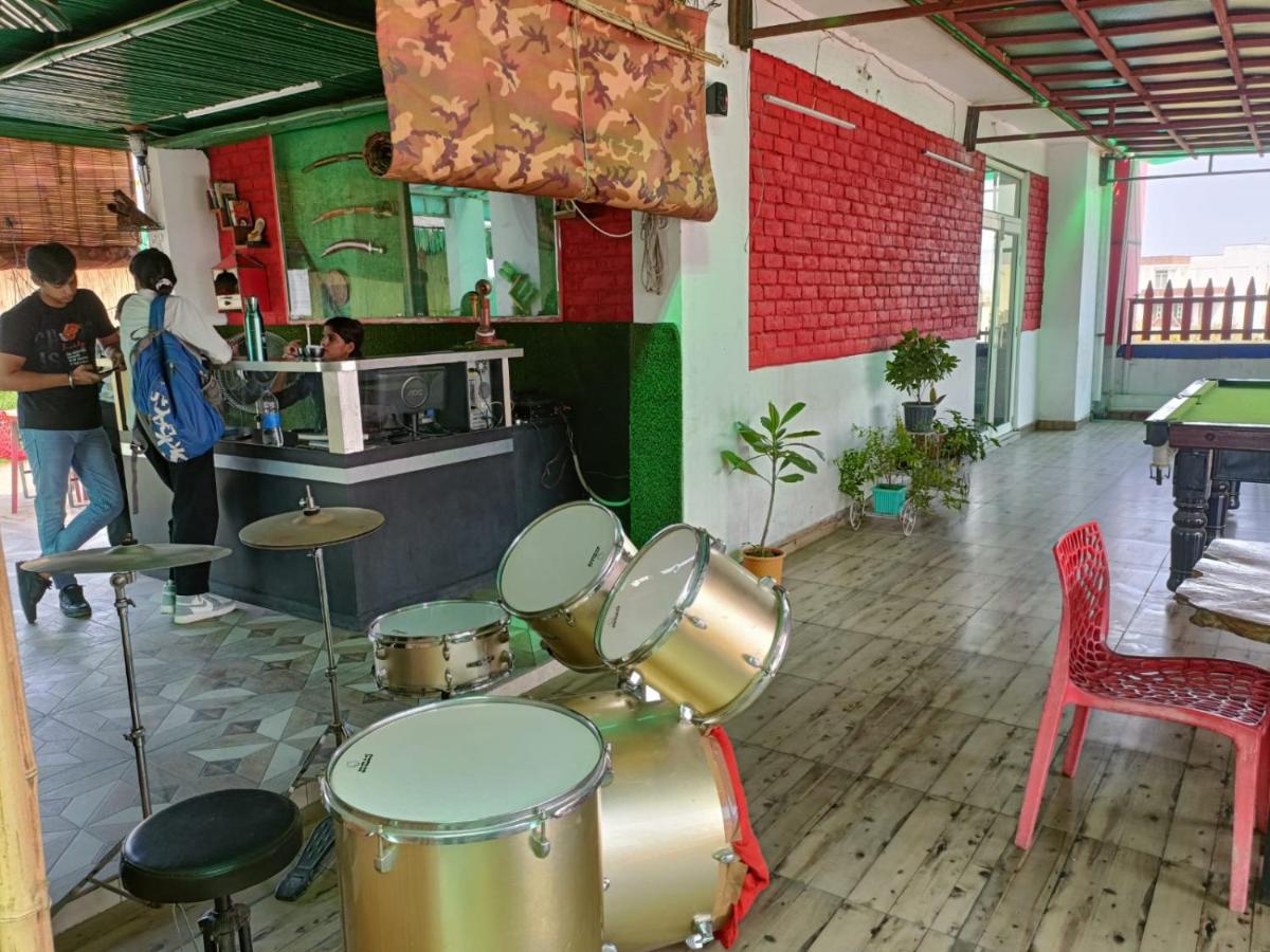 Hotel Kanishkka Inn - Housity