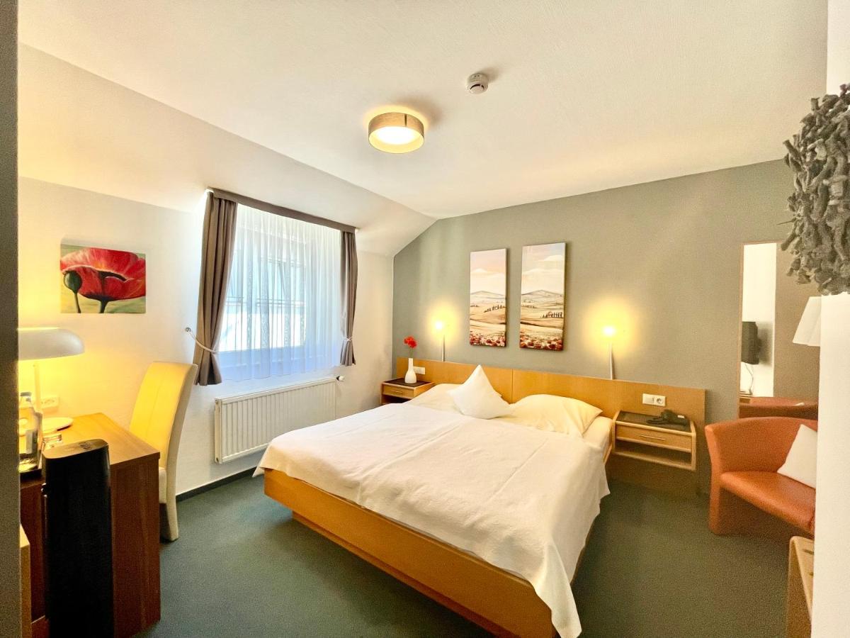 Hotel Saarburger Hof - Housity
