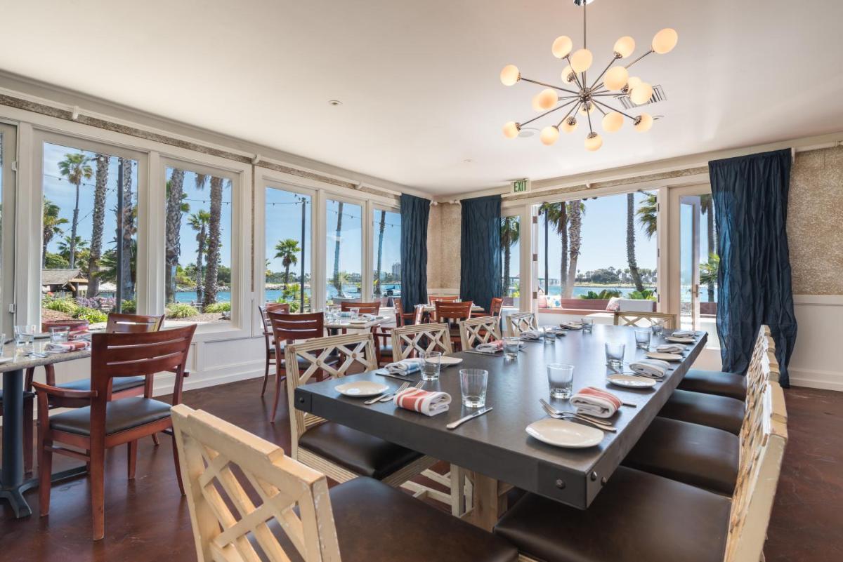 Paradise Point Resort & Spa - Housity