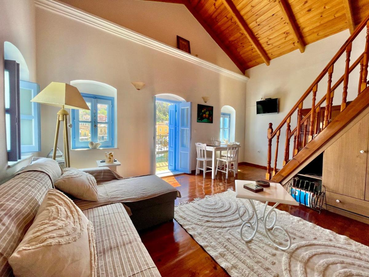Nikolakis, Seafront - Harbor view - Housity