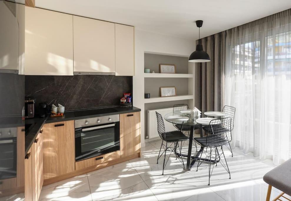 Twin Superior Suites - Housity