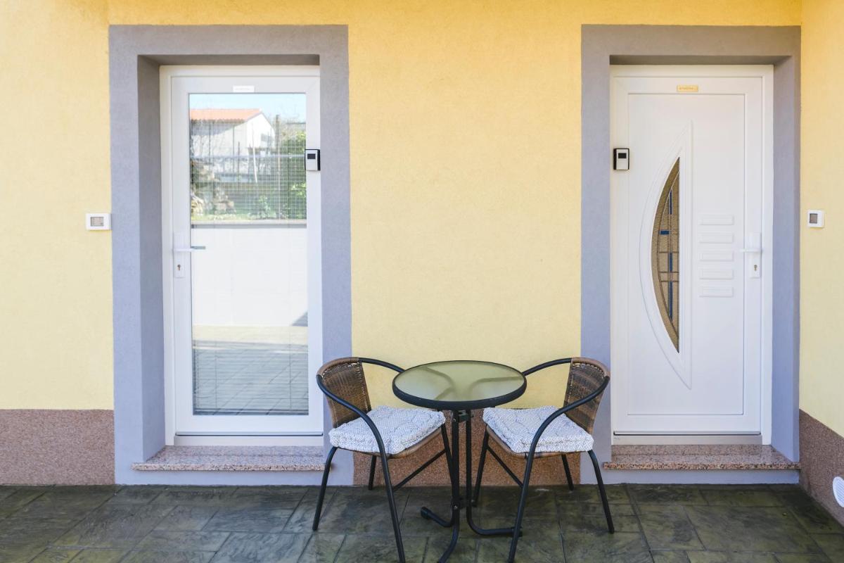 Apartments Mirela - Housity