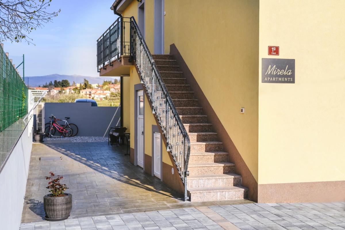 Apartments Mirela - Housity