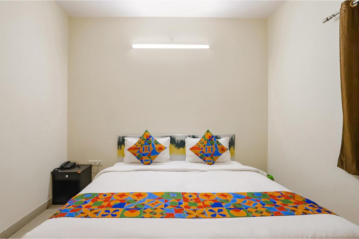 FabHotel SS House - Housity