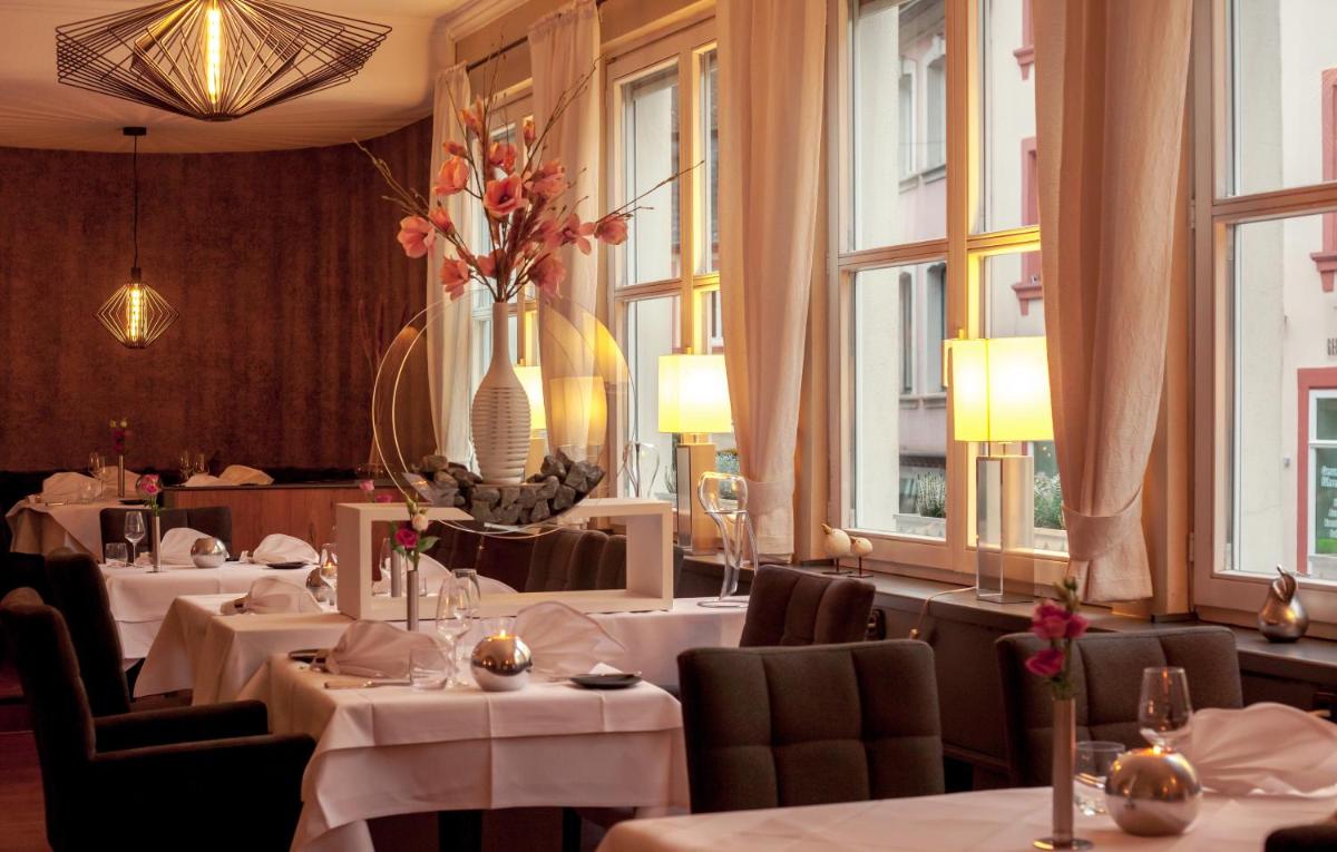 Hotel Saarburger Hof - Housity