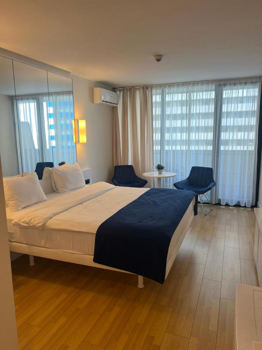 Sunny Resort Orbi City - Housity
