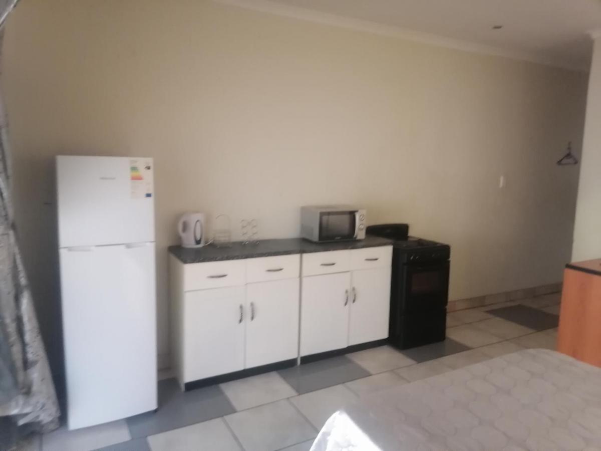 Runwayghouse - Housity