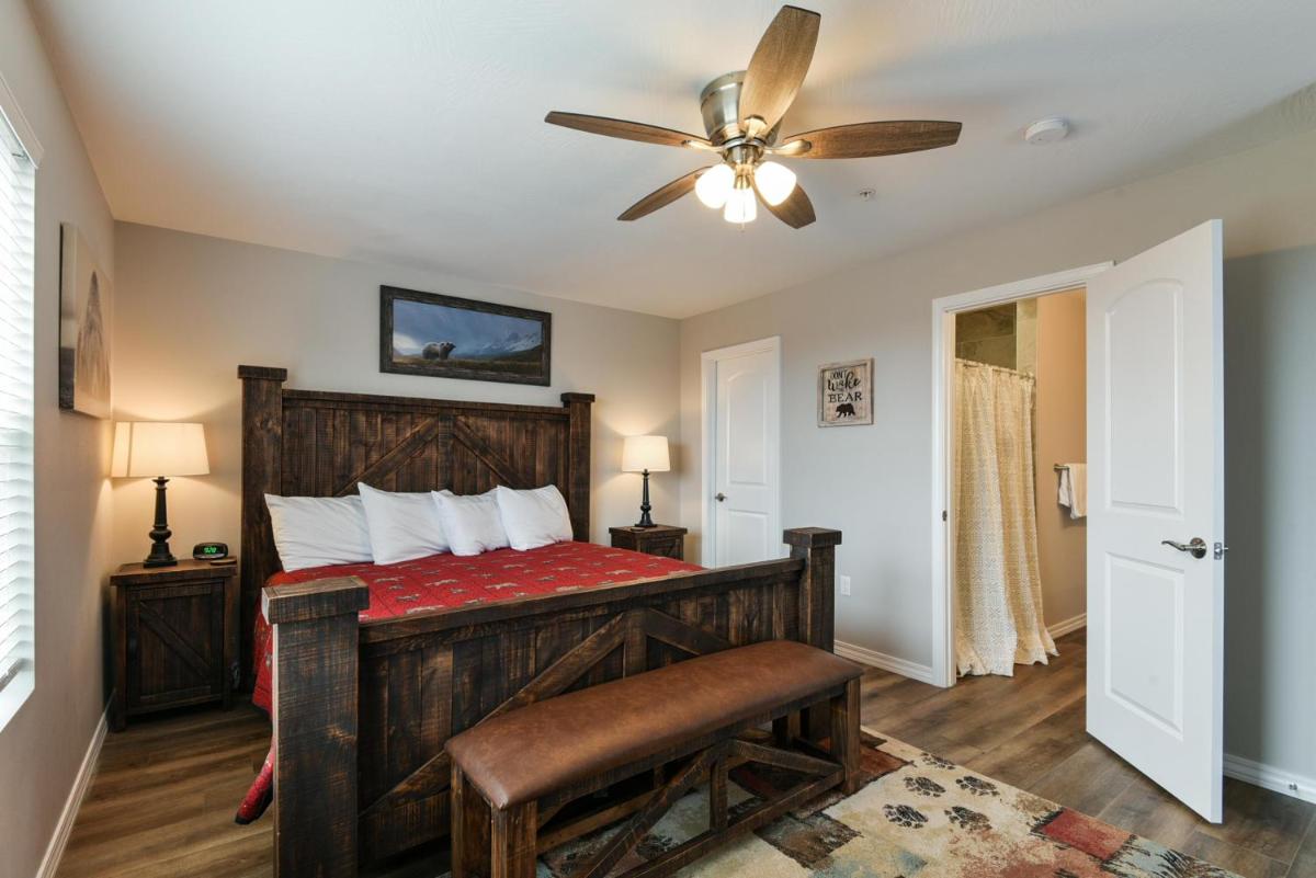 Suitetrails - Mystic Cove Condo - Pool - New Everything - Perfect Location!!