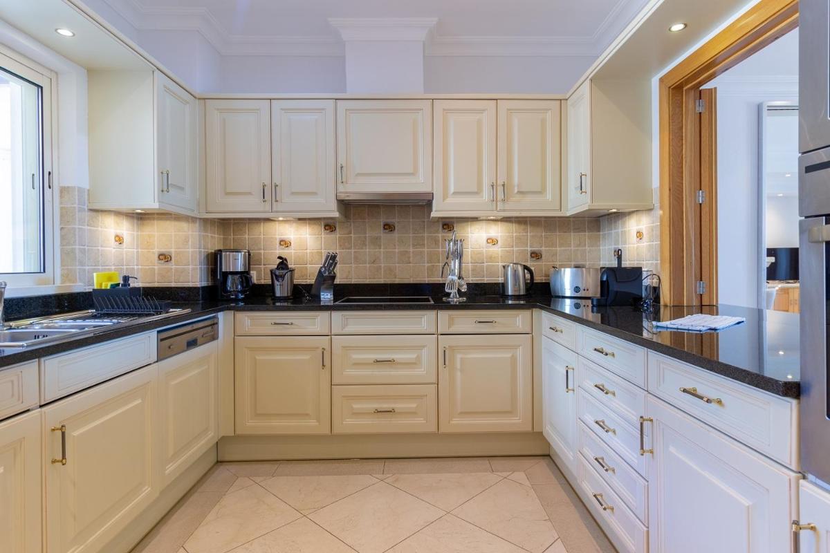 A cozinha ou kitchenette de Dunas Douradas Beach Club