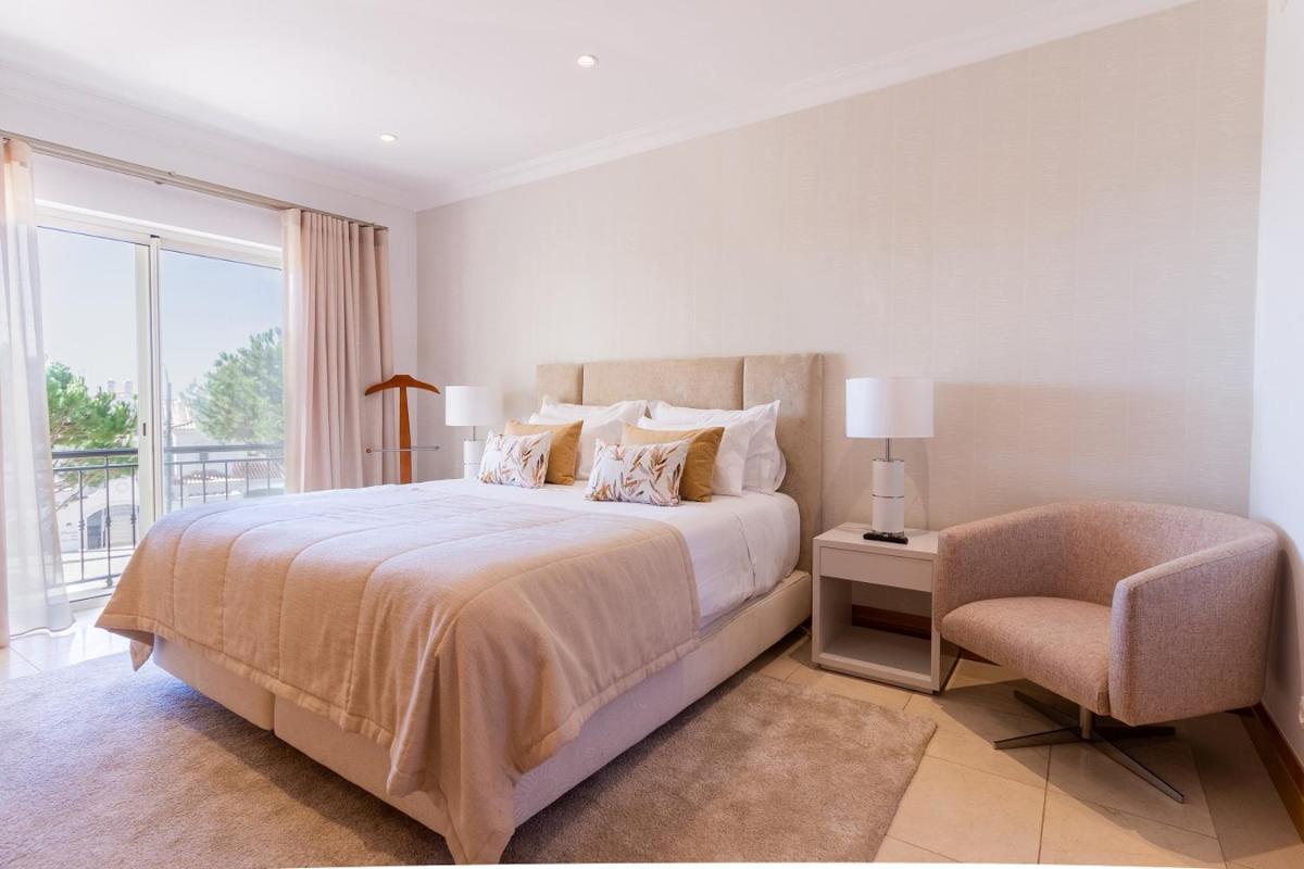 Uma cama ou camas num quarto em Dunas Douradas Beach Club