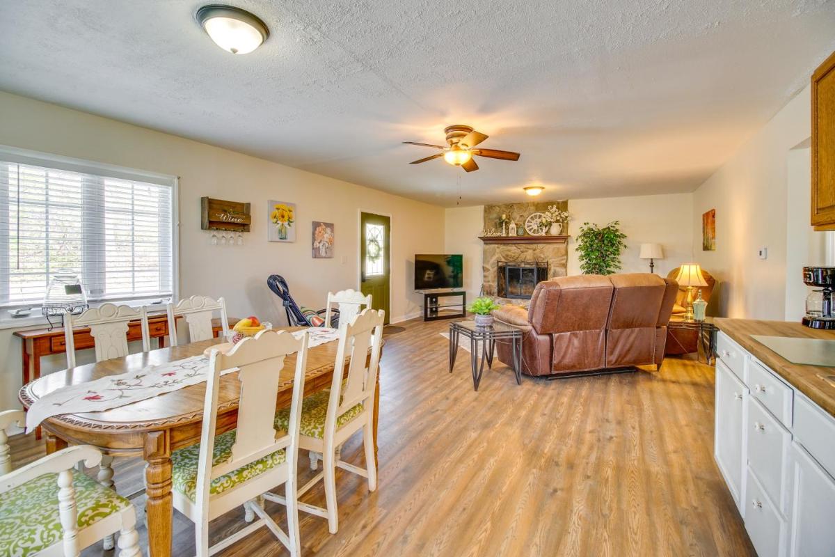 Homey Luray Cabin with Fire Pit and Deck! - Housity