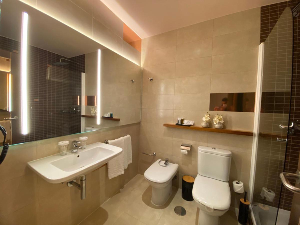 ON ALETA ROOM designed for adults - Housity