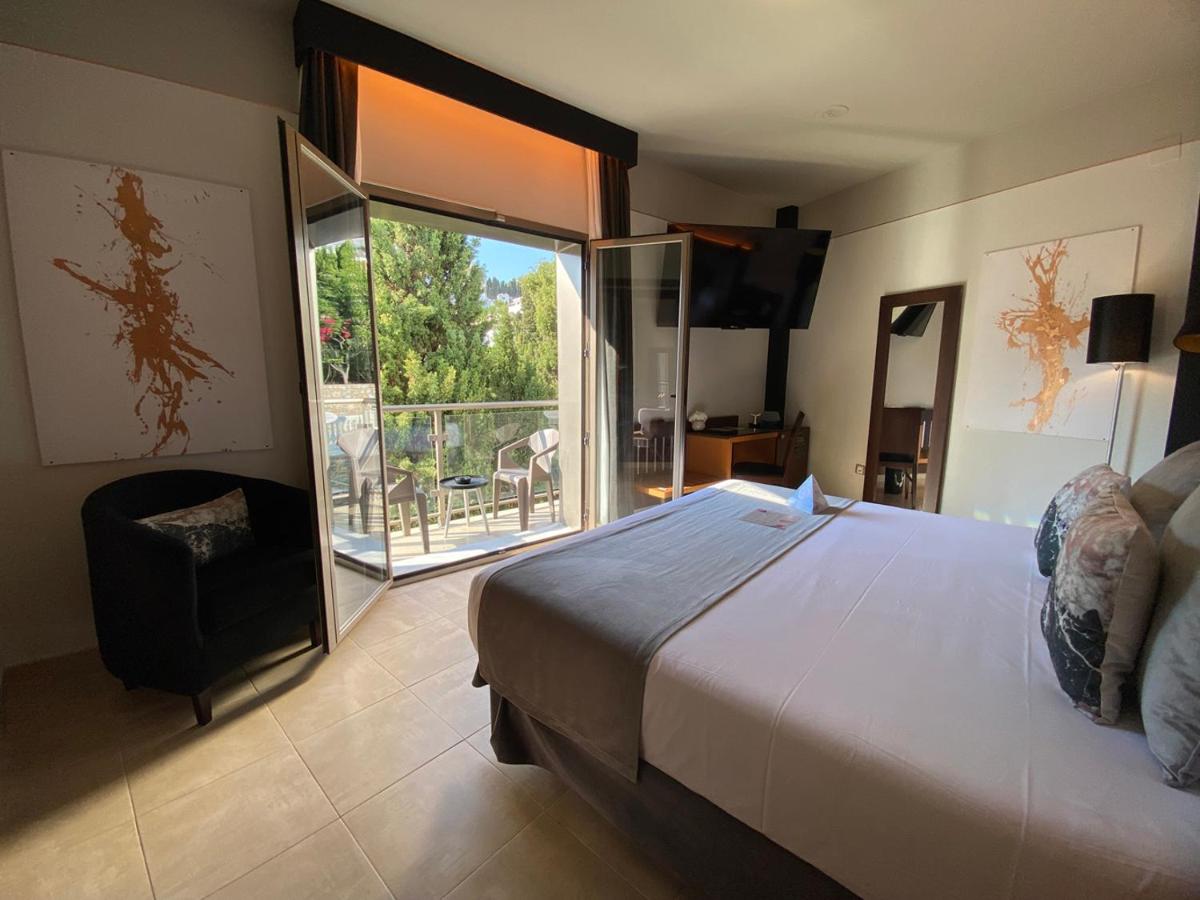 ON ALETA ROOM designed for adults - Housity