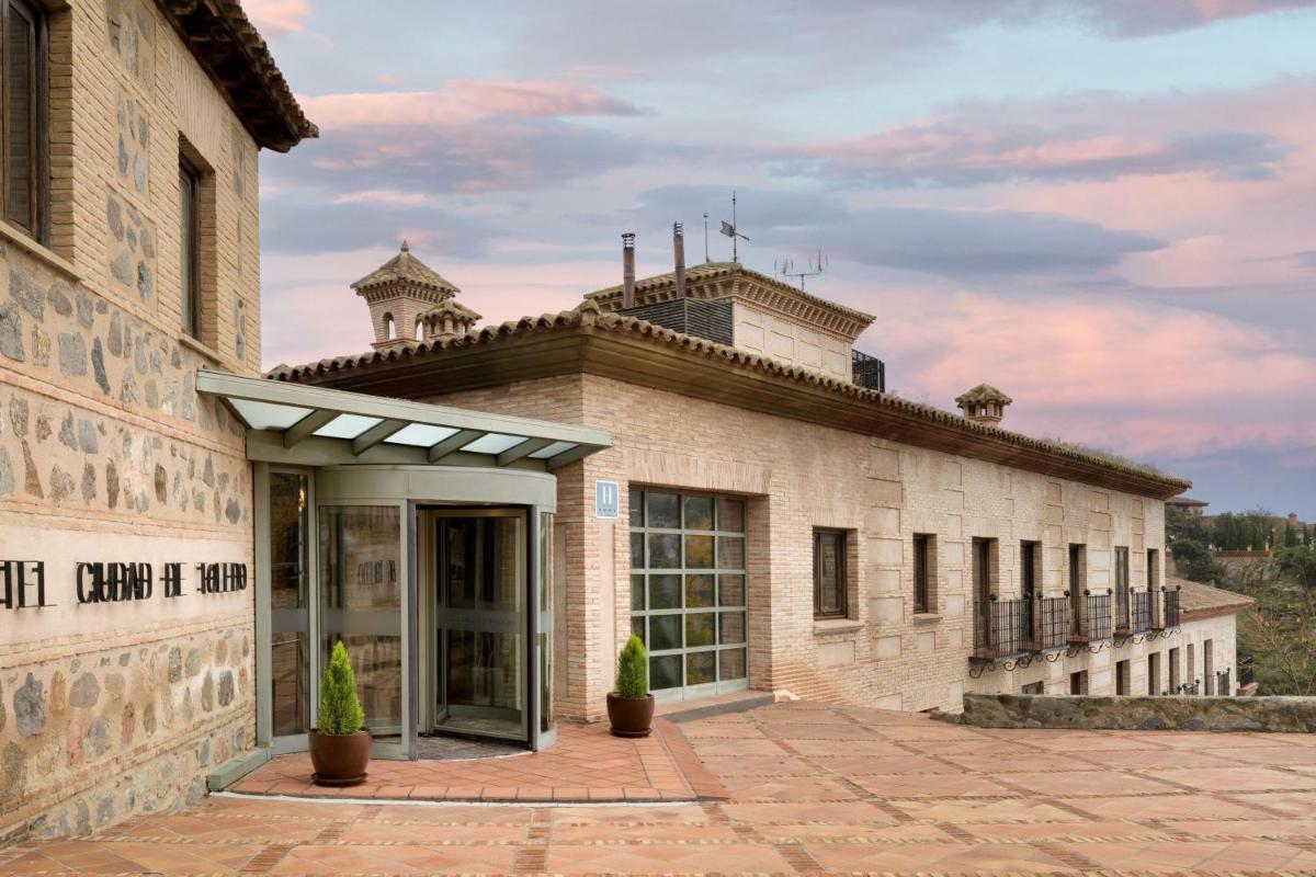 AC Hotel Ciudad de Toledo by Marriott - Housity