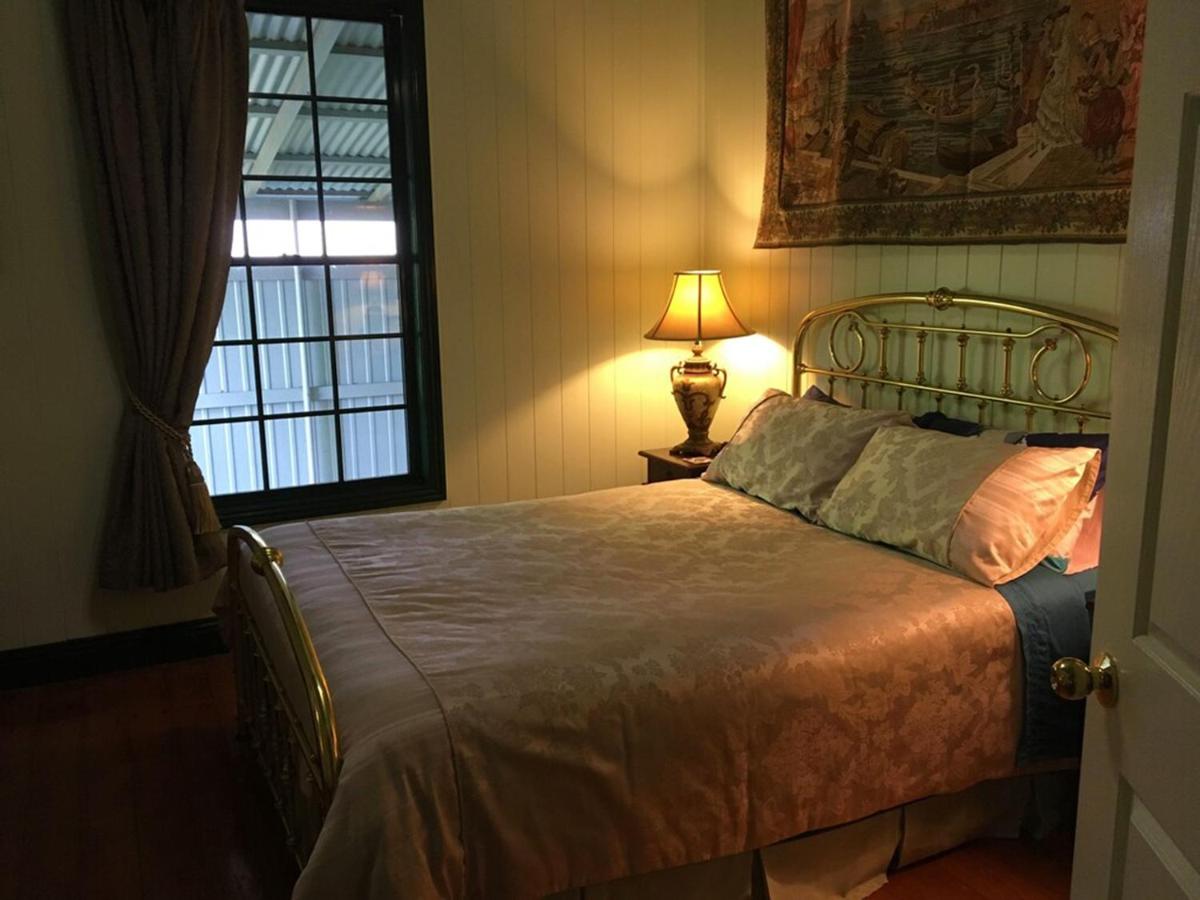 Pitstop Lodge Guesthouse B&B - Housity