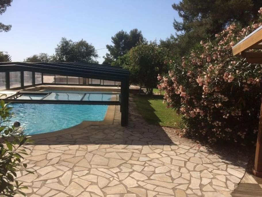 CHALET PISCINE COUVERTE/JARDIN/TERRASSE - Housity