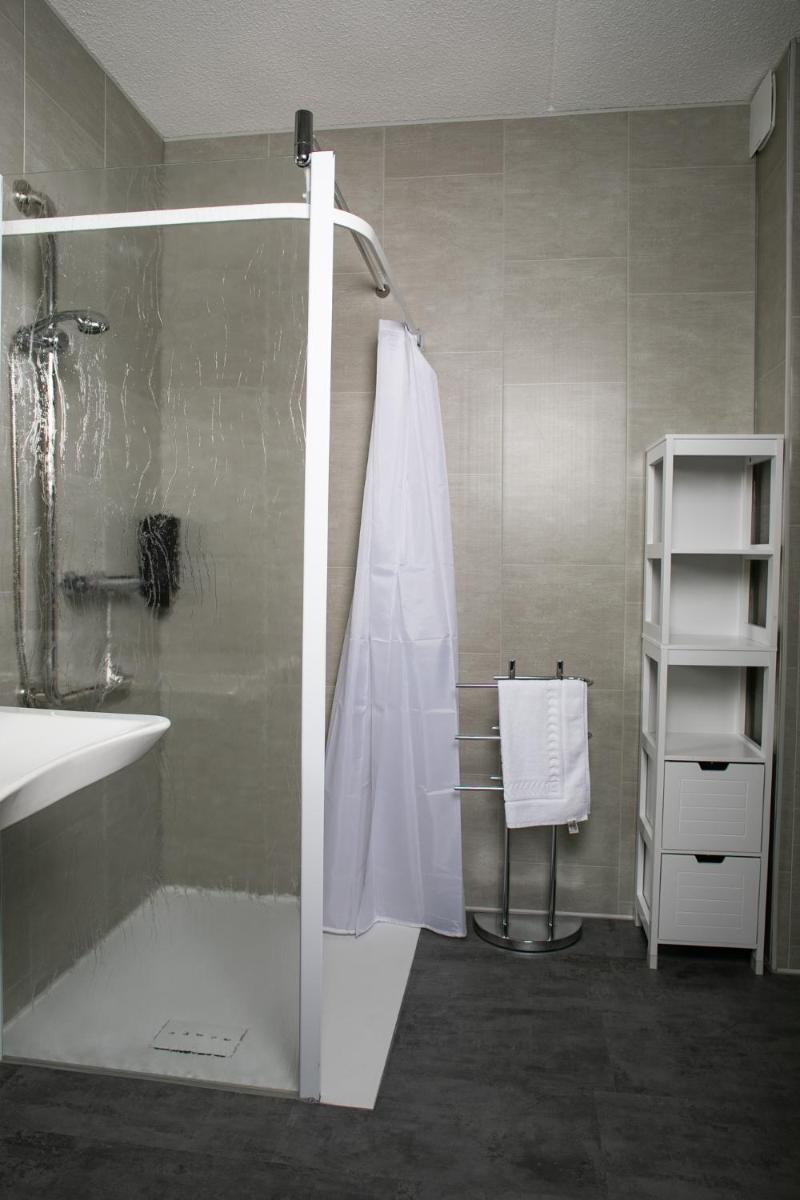 Salle de bains dans l'établissement Le Clos des Bruyères