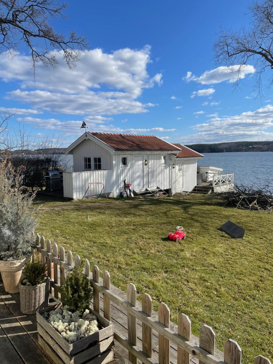 Sjötomt i Mariefred - Housity