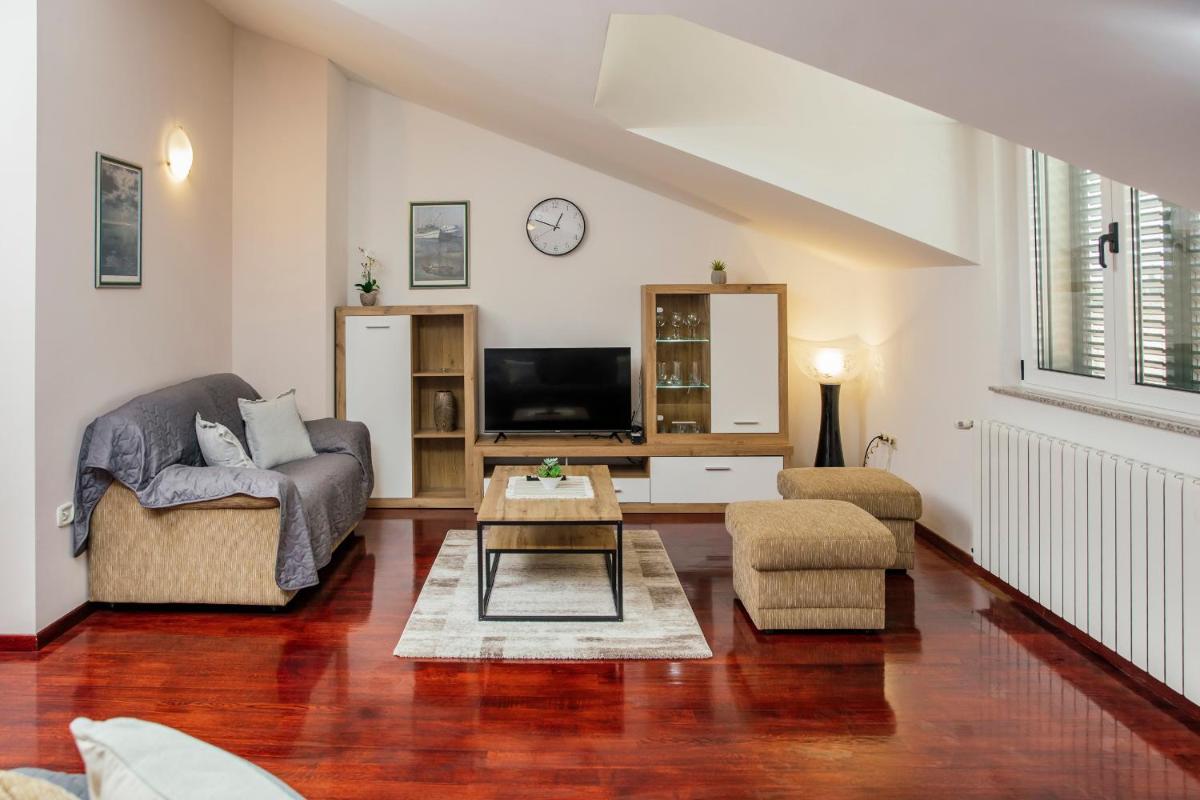Villa Stillness - Housity