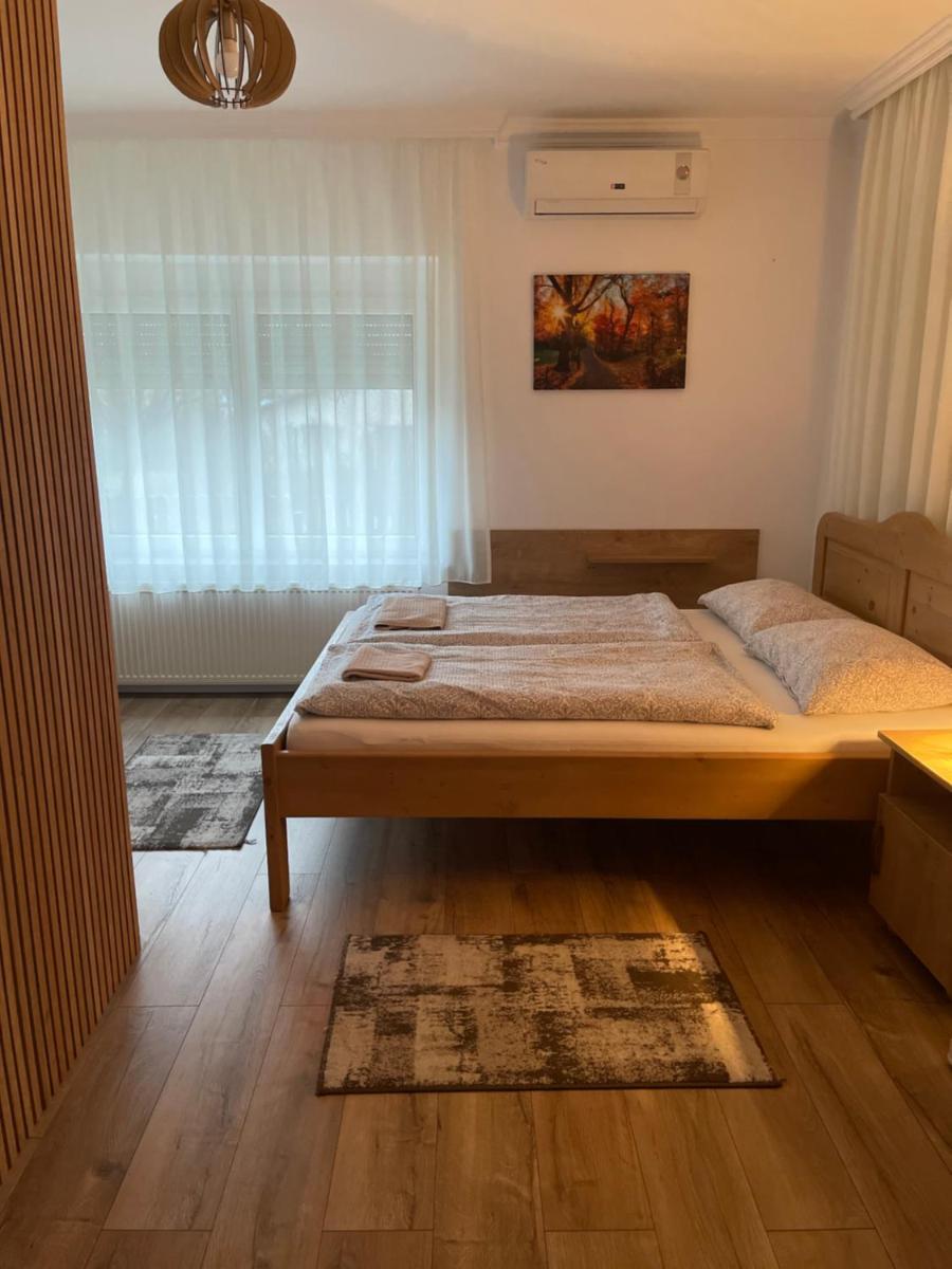 Airport Jazmin Guesthouse - Housity