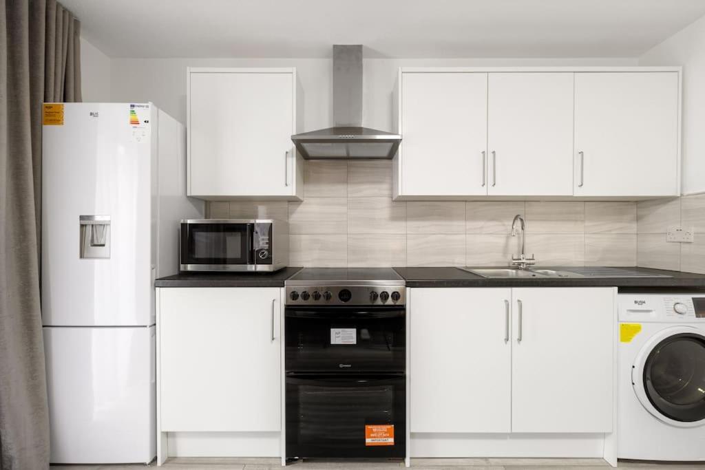 Stylish Studio room in Mill Hill - Housity