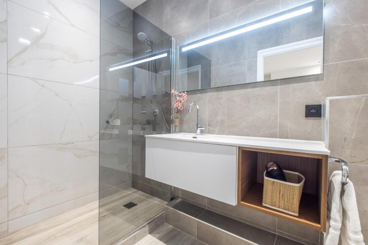Residence Meynadier - apartments - New - AC - Wifi - Close Beach and Palais - LRA Cannes - Housity
