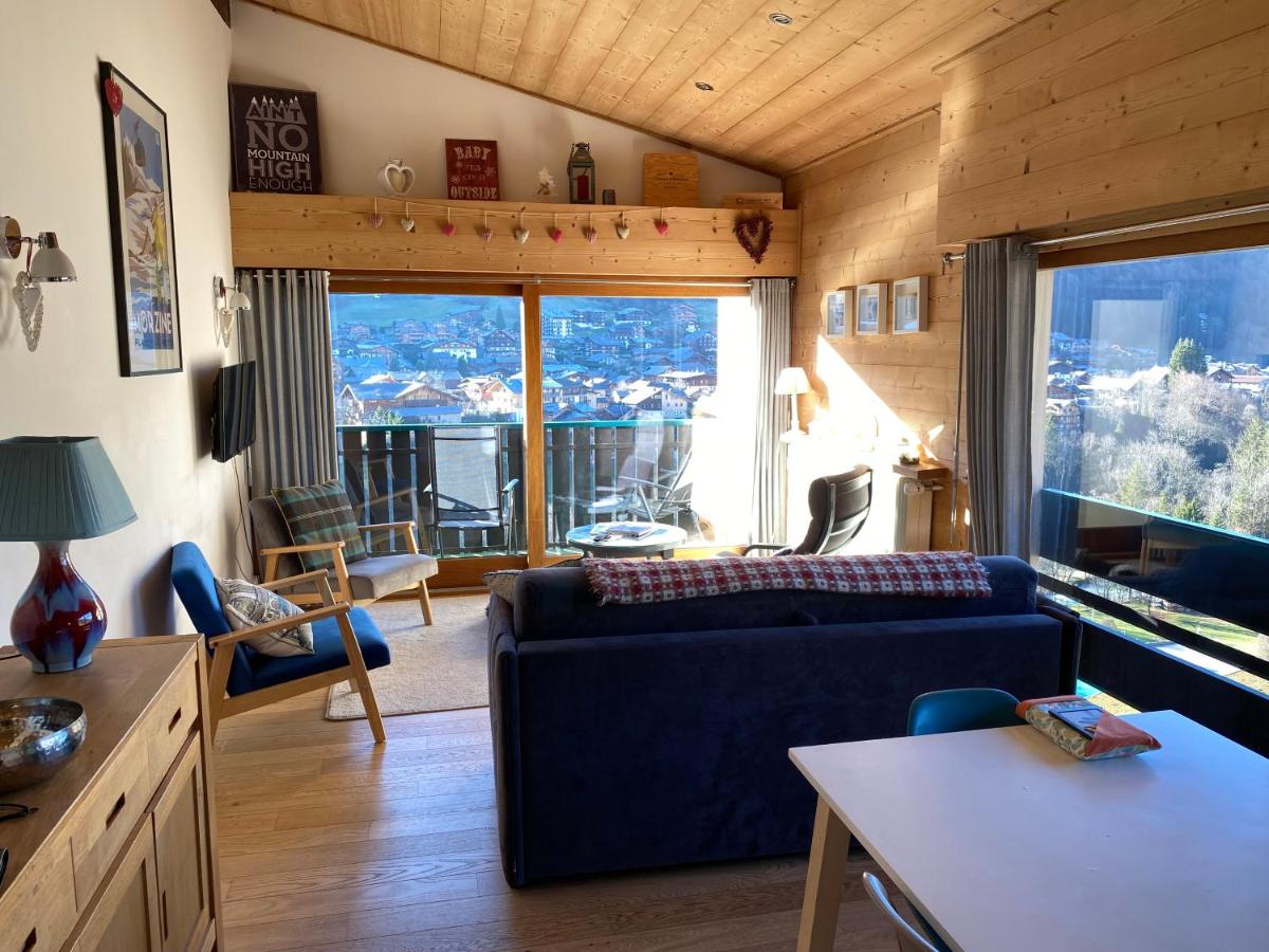 Luxury Apartment, 350m to ski lift, south facing, close to town centre - Housity